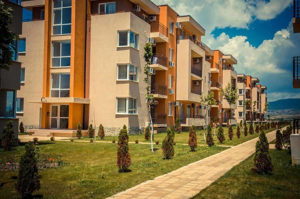 Holiday Fort Golf Club ساني بيتش المظهر الخارجي الصورة