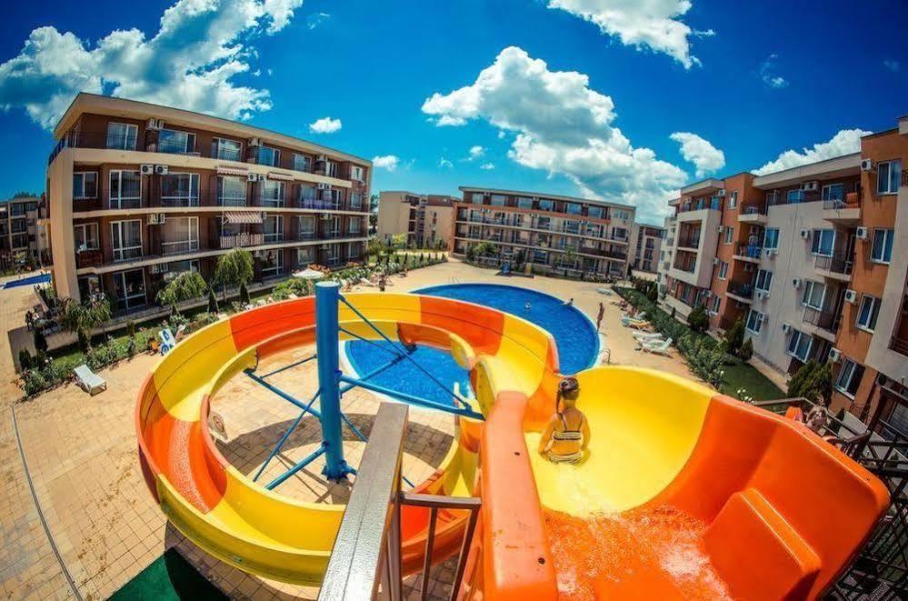 Holiday Fort Golf Club ساني بيتش المظهر الخارجي الصورة
